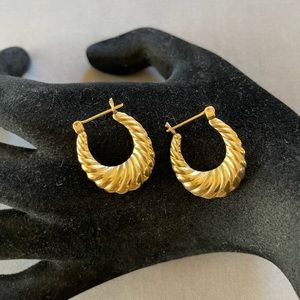 14K Yellow Gold Carved Hoop Earrings